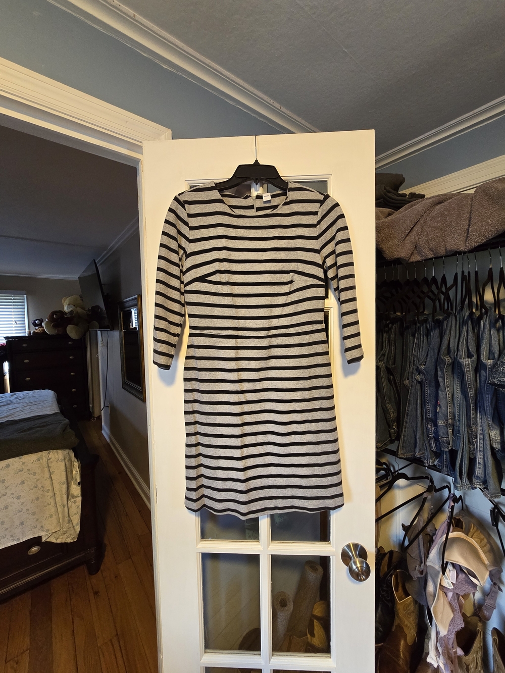 Old Navy Black and White Striped Long Sleeve Dress